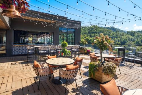 Hotel Indigo Gatlinburg Downtown by IHG - image 7