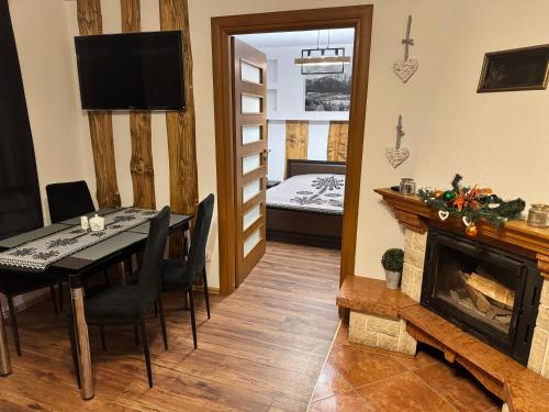 Topór Apartament rodzinny z kominkiem i placem zabaw Kościelisko Zakopane