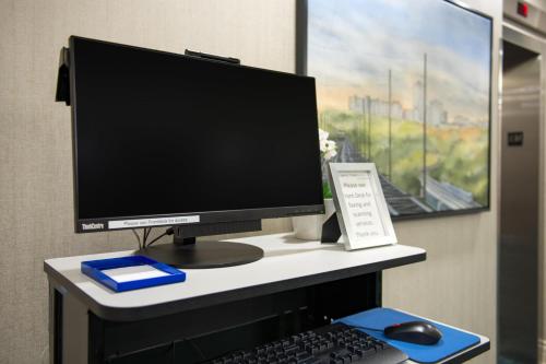 Campus Tower Suite Hotel - image 2