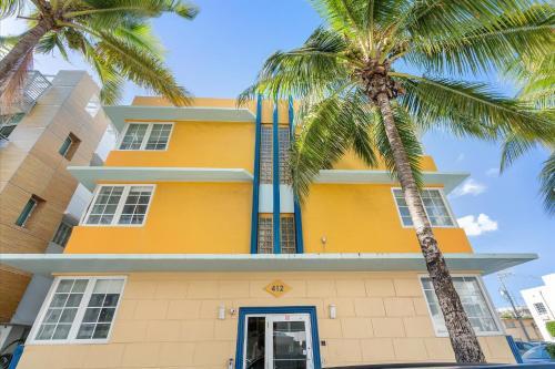 South of Fifth Studio Steps to Beach on Ocean Drive 3