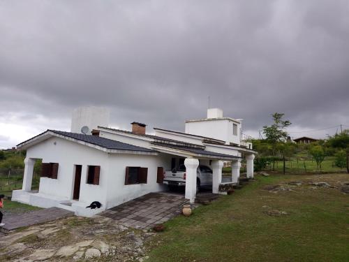 Hermosa propiedad para 8 y 10 personas piscina quincho gran parque in Cabalango