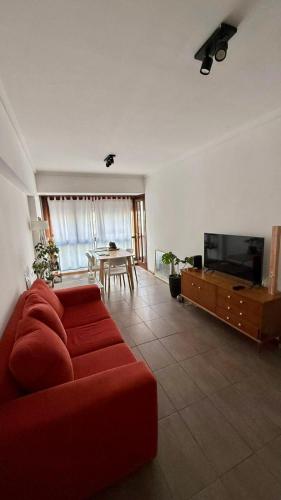 Luminoso 2 ambientes en la Perla a metros del mar