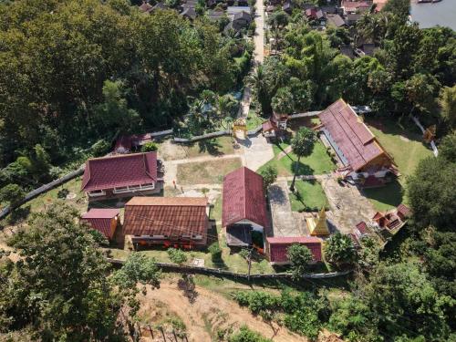 Phanoy Viewpoint camping in Muang Ngoy