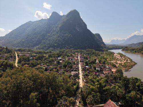Phanoy Viewpoint camping in Muang Ngoy