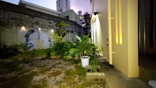 Independent House 沖縄VILLA YASUMIBA Okinawa Uruma