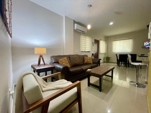 Ground floor apartment close to the beach, shops and restaurants