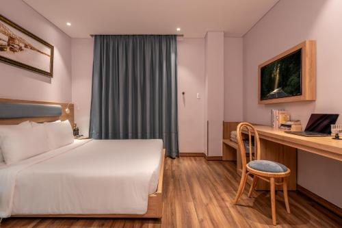 Deluxe Twin No Window