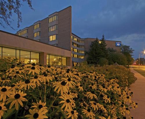 . Hotel Mead Resorts & Conventions Center