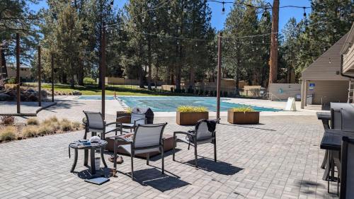 Mt Bachelor Village 331 B - image 3