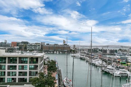 Penthouse Premier, Auckland (photo 9)
