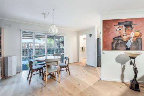 Létesítmények, Modern Nomads Charming Glen Iris 2BR Townhouse with Free Parking in Malvern