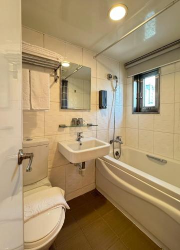 Fooyee Hotel - TaiChung Train Station – Taichung, KY