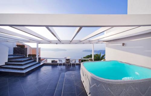 Katerina's Castle - Caldera Cave Hotel