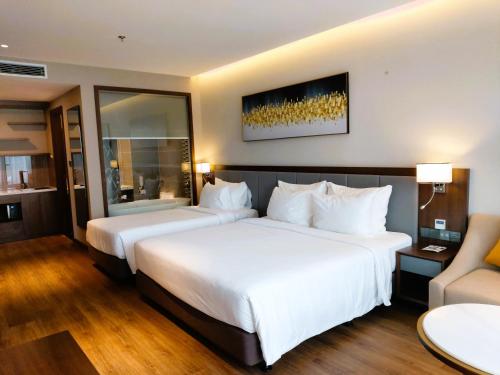 Habitación triple, balcón