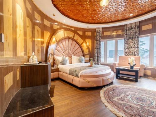 Palette Hotel Cecil by CheckIn, Srinagar photo 2