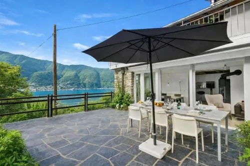 Casa la Tortue 1 Scaiano for 4 - Happy Rentals in Caviano, Schweiz