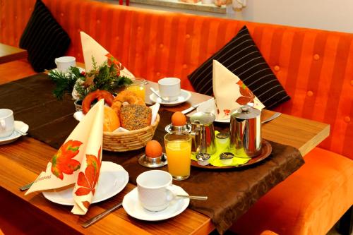 طعام و مشروبات, ROTHSEE Hotel in آليس بيرغ