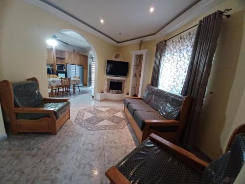 Short Holiday minutes walk to the sea fully air conditioned - Location saisonnière - Il-Maħsel