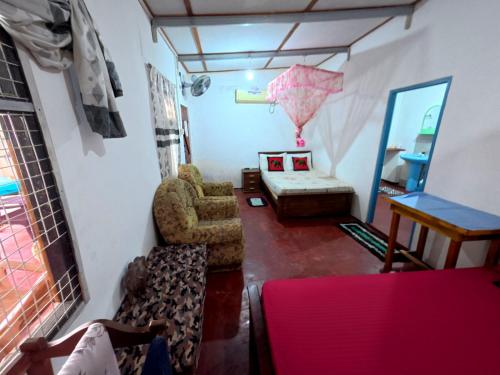 1 double bed, 1 twin bed