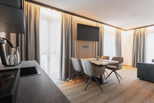 Falcon Suites Pure - Summercard included in Капрун