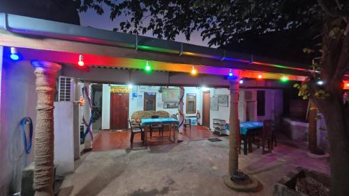 Meera House & Tourist Inn in Anuradhapura