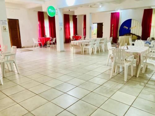 Restaurante, New Verona Hotel in Wennappuwa