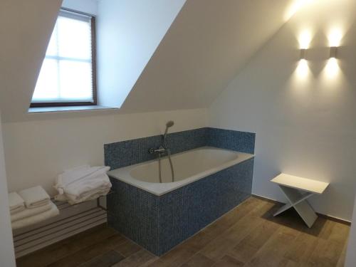 Vannas istaba, B&B 't Hof van Spiere in Spiere-Helkijn