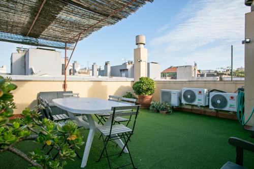 Heaven With a Garden at Las Ramblas 5