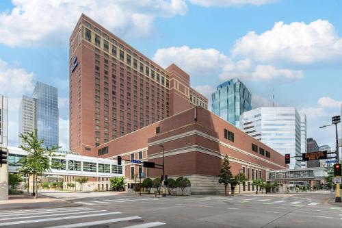 Hilton Minneapolis, Minneapolis