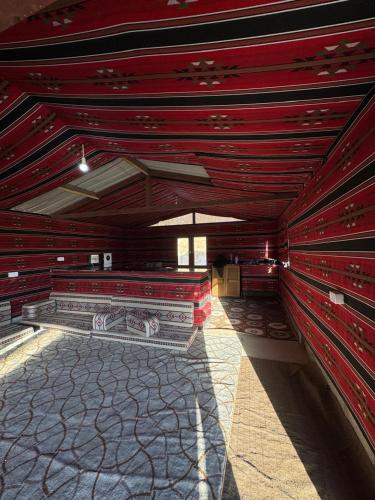 共用Lounge/電視區, Bedouin Family Camp in 瓦迪穆薩