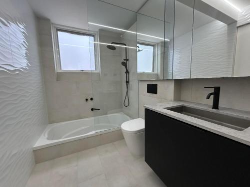 Shower, Sleek & Modern Oasis in the Heart of Prahran in Prahran