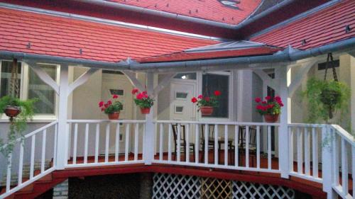 Szlavi Apartman - image 4