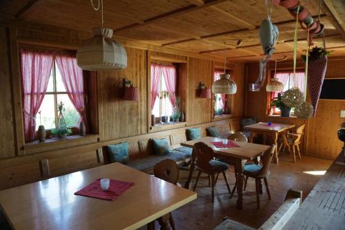 共用Lounge/電視區, Hotel Sonnenbichl in 哈爾布萊希