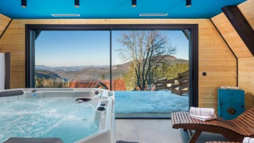 設施, Rustic villa Roza with outdoor pool in Kupjak in 庫比紮克