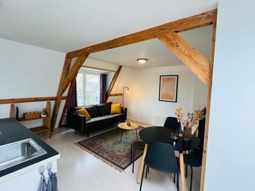 Cocina, Bright apartment incl workplace near the city center in Nijmegen Suburbs