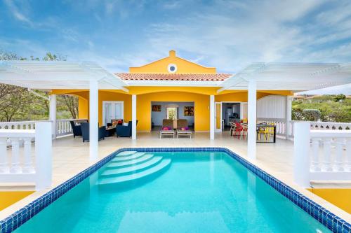 Coral Estate Rentals