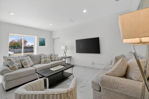 Panama City 3BR Canalfront Retreat Duplex – khách sạn tại Trung Tâm Thành Phố Panama