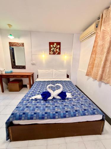 room detail thumbnail 1