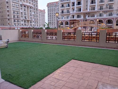 숙소 외관, Apartment for rent in 알아므리야