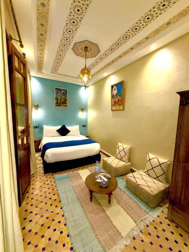 room detail thumbnail 1