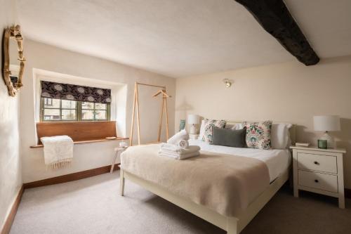 Coniston House - image 9