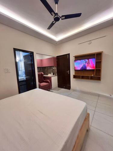 Joshi Homestay in Jhajra