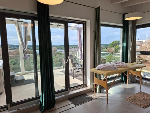 Wellness & Spa, Villa STELLA - heated pool, facilities for children, close to beaches and the sea, M in เมดูลิน