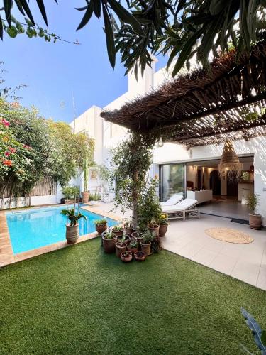 5 bedrooms, 5 beds