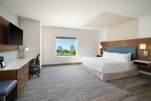 EVEN Hotel Atlanta - Cobb Galleria an IHG Hotel - image 10