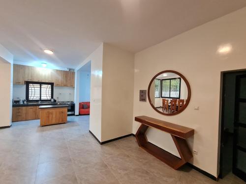 Køkken, Villa 4 chambres 5 salles de bain wifi Ngaparou in Ngaparou