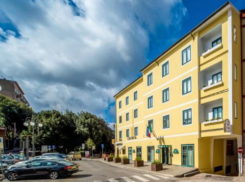 . New Petit Hotel