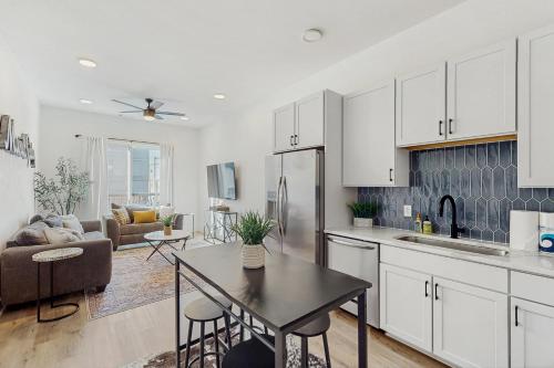 Main Street Retreat in Nashville, USA