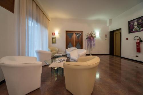 Előcsarnok, New Petit Hotel in Tempio Pausania