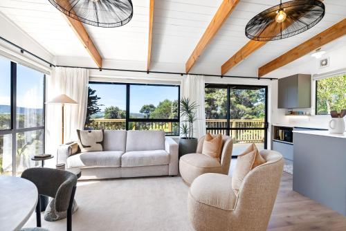 Tui & Nikau Cabins in Mangavai